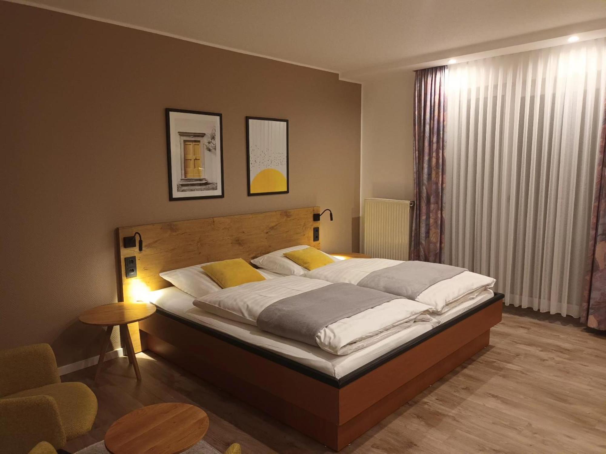 Rhoen-Hotel Sonnenhof - Restaurant & Cafe بوبنهاوزن المظهر الخارجي الصورة