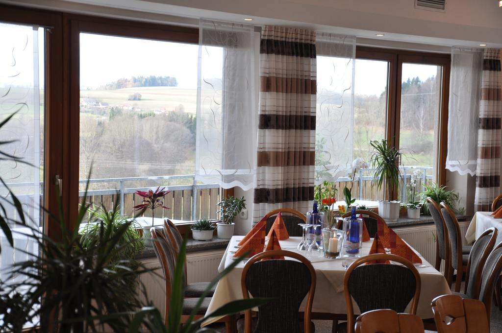 Rhoen-Hotel Sonnenhof - Restaurant & Cafe بوبنهاوزن المظهر الخارجي الصورة