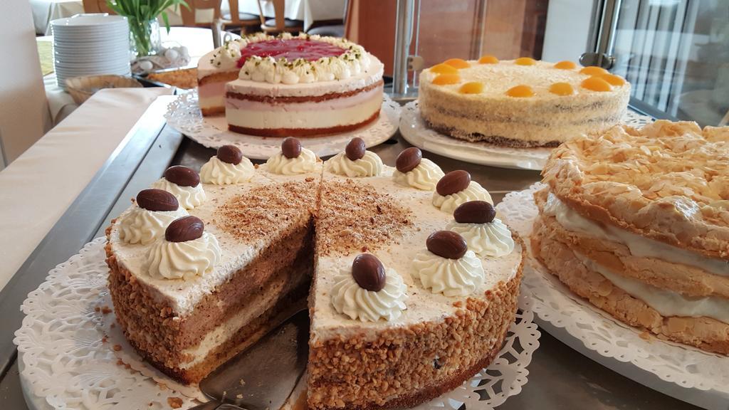 Rhoen-Hotel Sonnenhof - Restaurant & Cafe بوبنهاوزن المظهر الخارجي الصورة