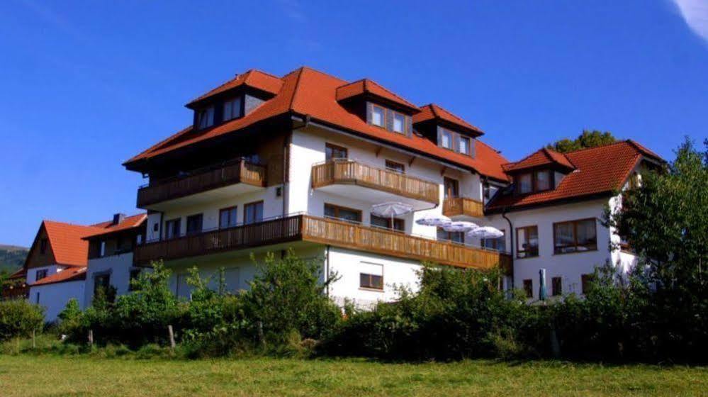 Rhoen-Hotel Sonnenhof - Restaurant & Cafe بوبنهاوزن المظهر الخارجي الصورة